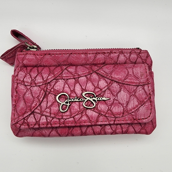 Jessica Simpson little pink wallet. Everything is pretty in pink.  Gently used - Picture 1 of 7